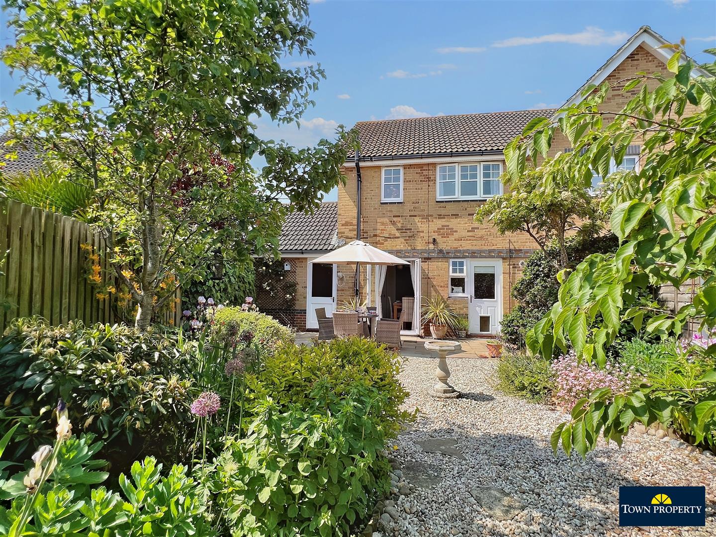 Property Details for Pitcairn Avenue Eastbourne BN23 5BB Town